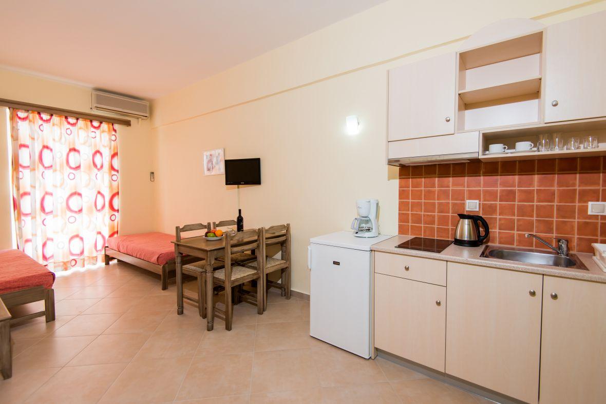 Daisy Hotel Apartments 罗希姆诺 外观 照片