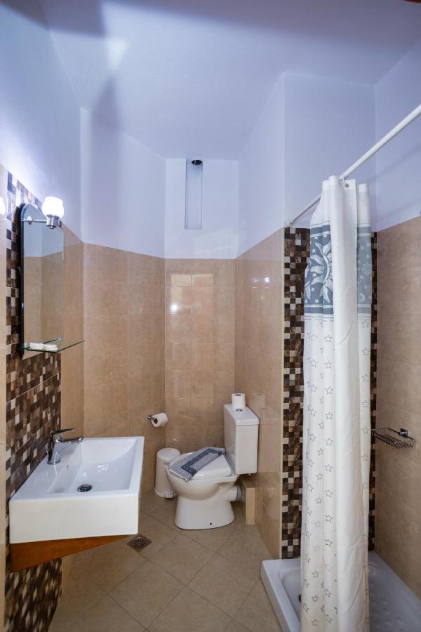 Daisy Hotel Apartments 罗希姆诺 外观 照片