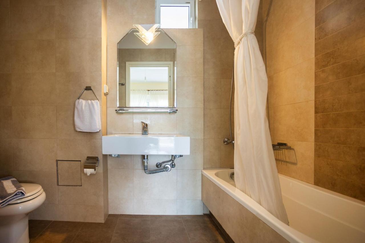 Daisy Hotel Apartments 罗希姆诺 外观 照片