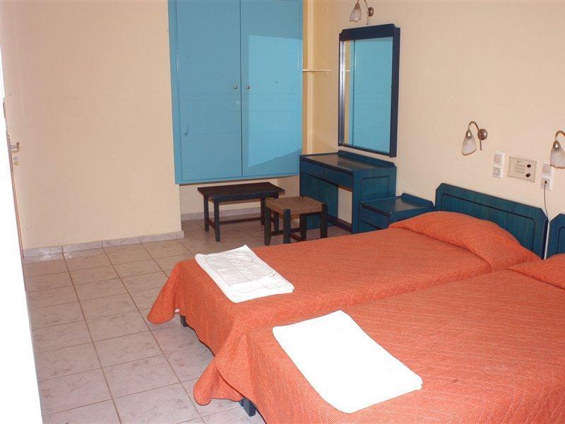Daisy Hotel Apartments 罗希姆诺 外观 照片