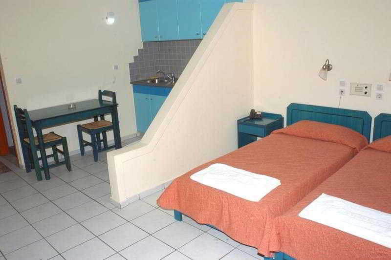 Daisy Hotel Apartments 罗希姆诺 外观 照片